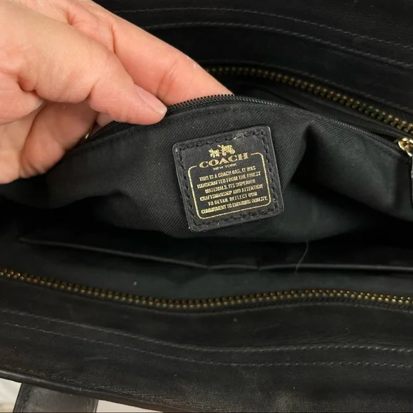 Coach Swagger In Patchwork Pebble Black Leather shoulder Bag
